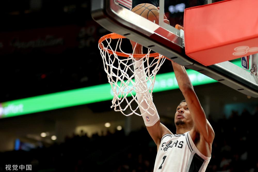 场上绽放光 场上绽放光